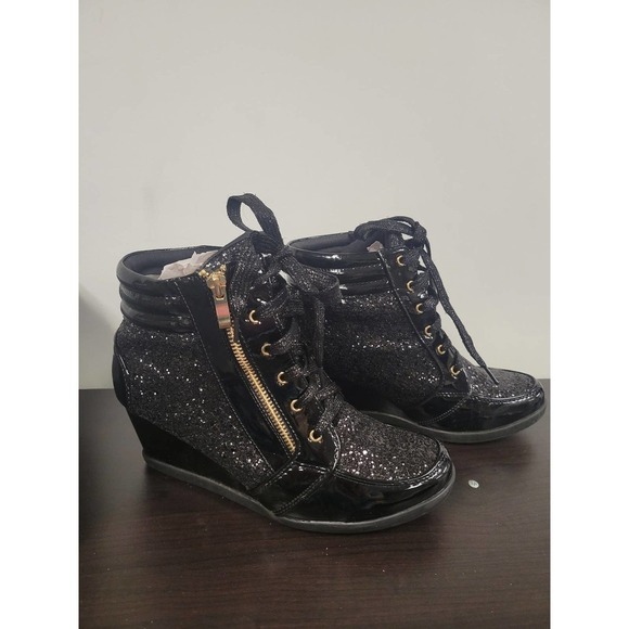 Shoes - Black sparkly boots 8.5